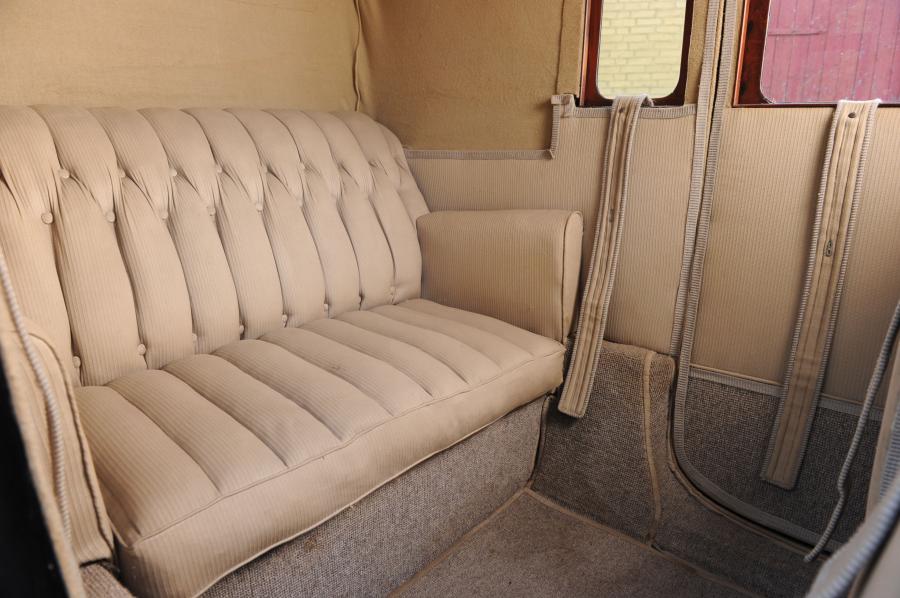  Renault 10 CV Limousine 1903 года  (фото 6 из 10)